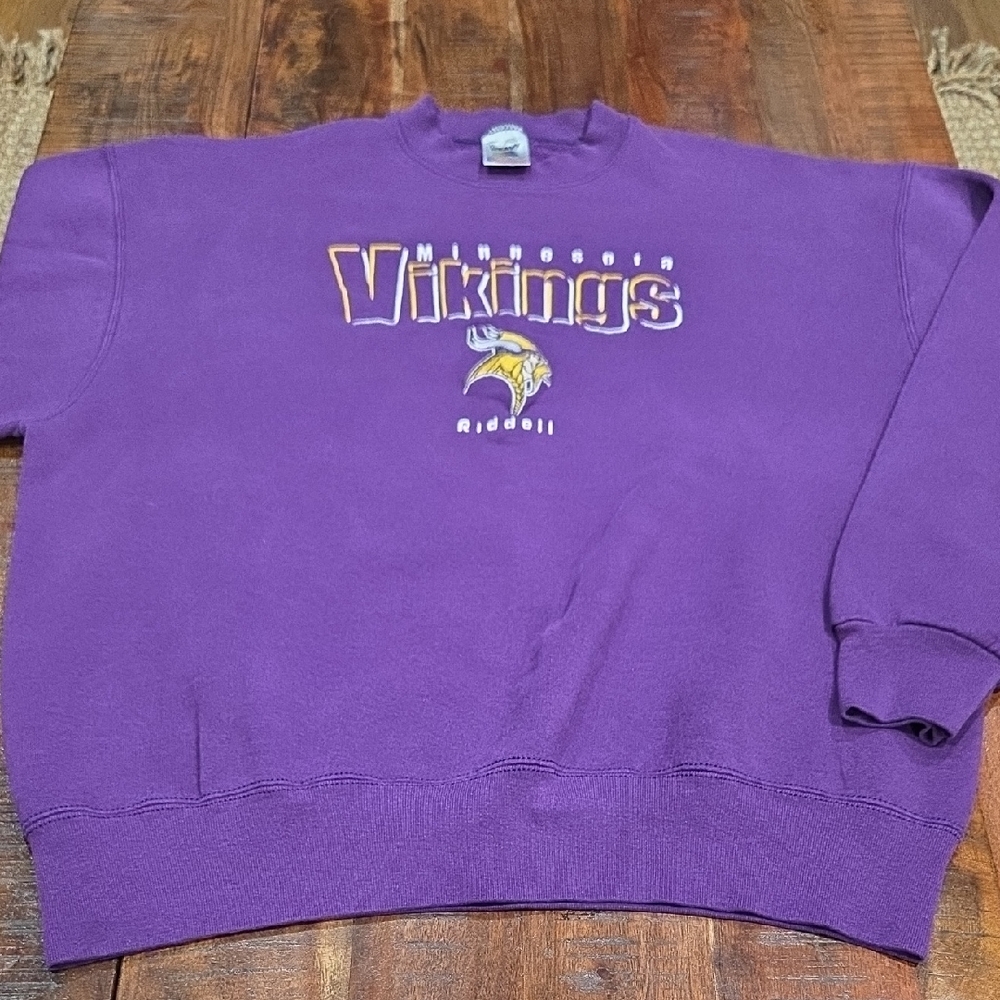 Retro Fruit of the Loom Minnesota Vikings Football Purple Crewneck Sweatshirt